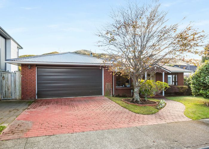  at 7 Lakewood Avenue, Churton Park, Wellington