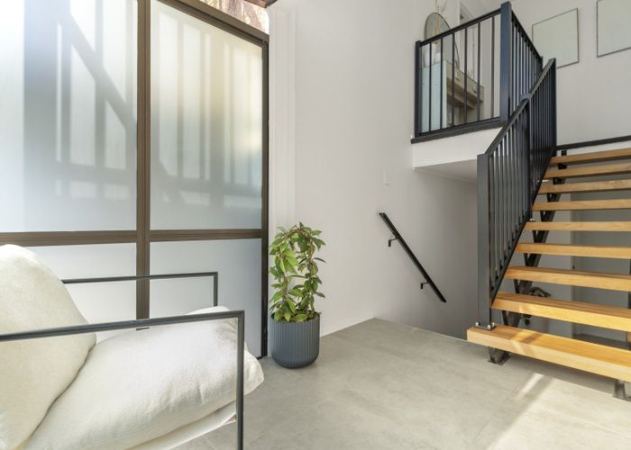  at 1/39 Sunset Road, Tōtara Vale, Auckland