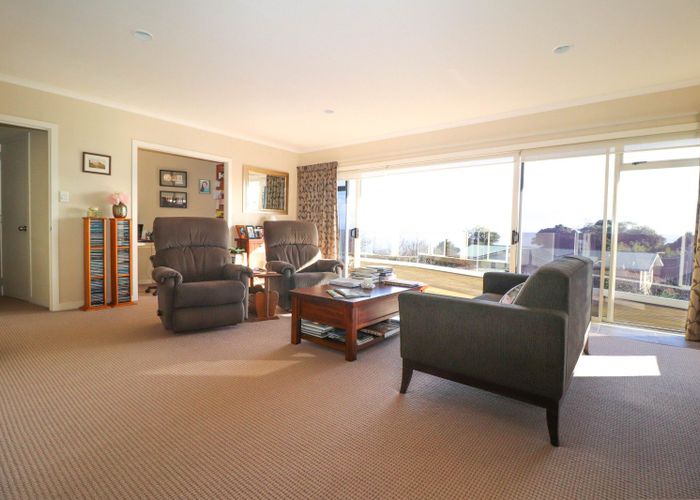  at 10 Lockhart Place, Thornton Bay