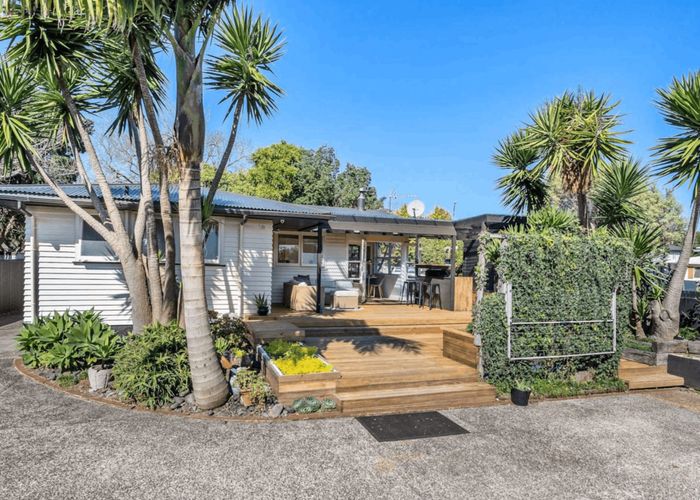  at 21 Mead Street, Avondale, Auckland City, Auckland