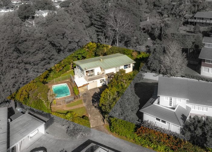  at 35 McDowell Crescent, Hillcrest, North Shore City, Auckland