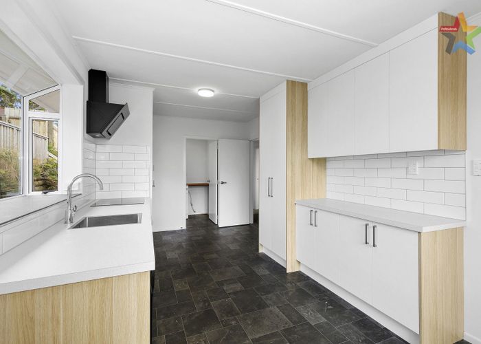  at 5A Balmain Street, Newlands, Wellington