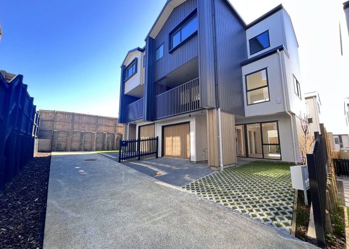  at 19 Monstedt Terrace, Windsor Park, North Shore City, Auckland