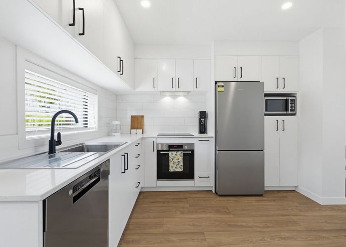  at 2/15 Tilden Avenue, Hillcrest, North Shore City, Auckland