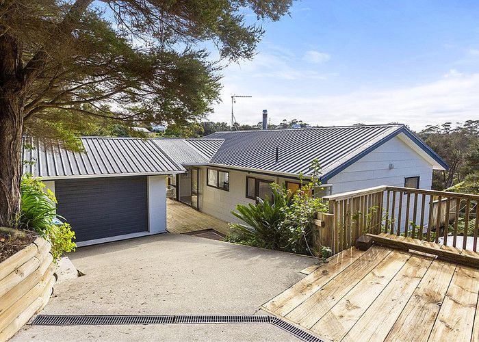  at 17 Causeway Road, Surfdale, Waiheke Island