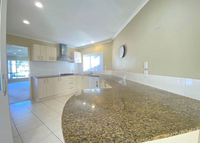  at 16 Shankill Place, East Tamaki, Manukau City, Auckland