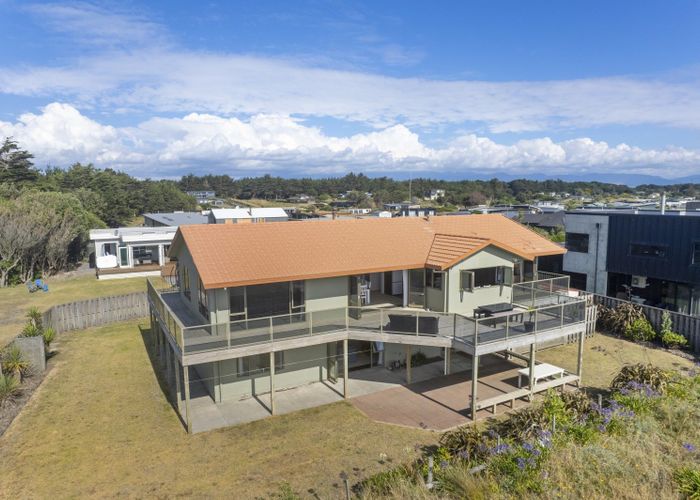  at 9 Mariri Place, Waitarere Beach, Levin