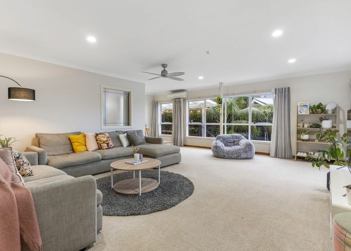  at 29 Korotaha Terrace, Rothesay Bay, North Shore City, Auckland