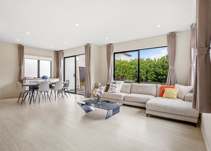  at 29 Westgate Drive, Westgate, Waitakere City, Auckland