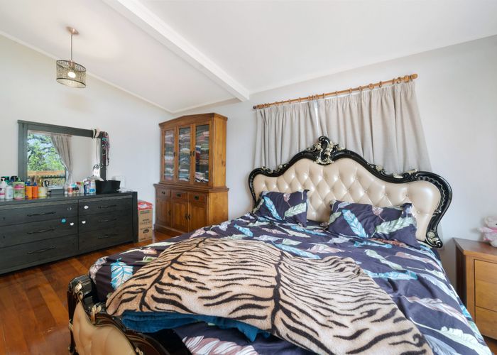  at 55 Batkin Road, New Windsor, Auckland