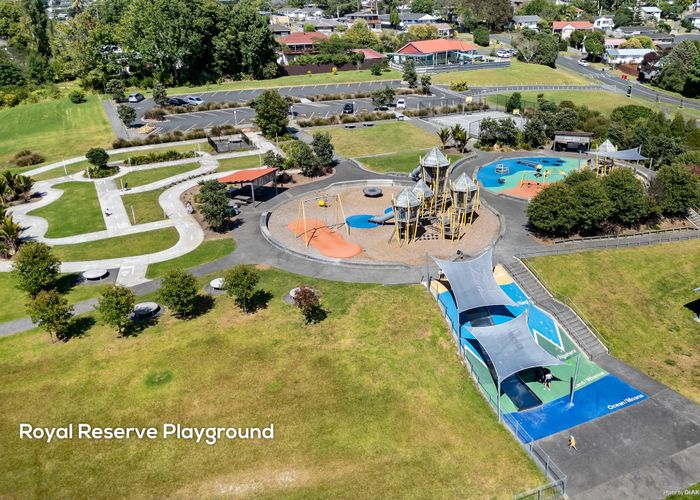  at 11/485 Don Buck Road, Massey, Auckland