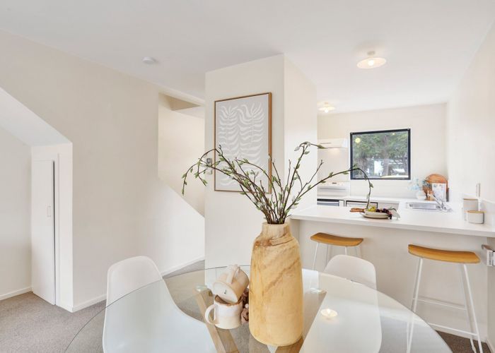  at 1/253 Kilmore Street , City Centre, Christchurch City, Canterbury