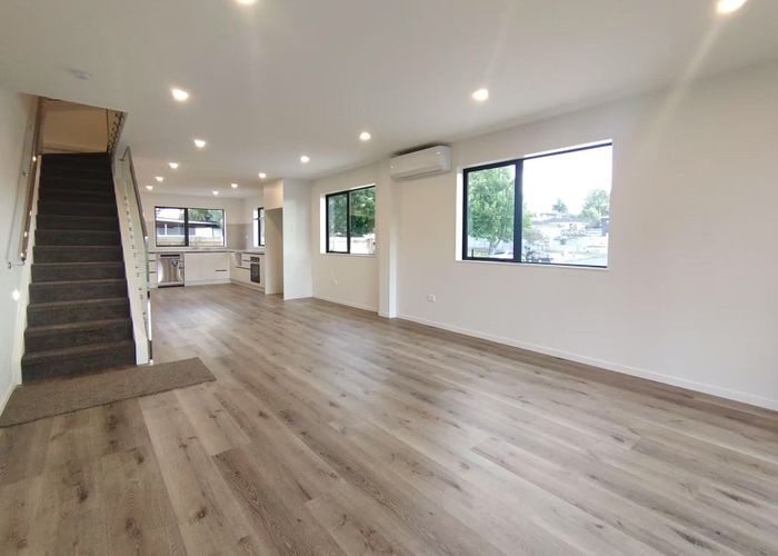  at 24 Cosy Place, Howick, Auckland