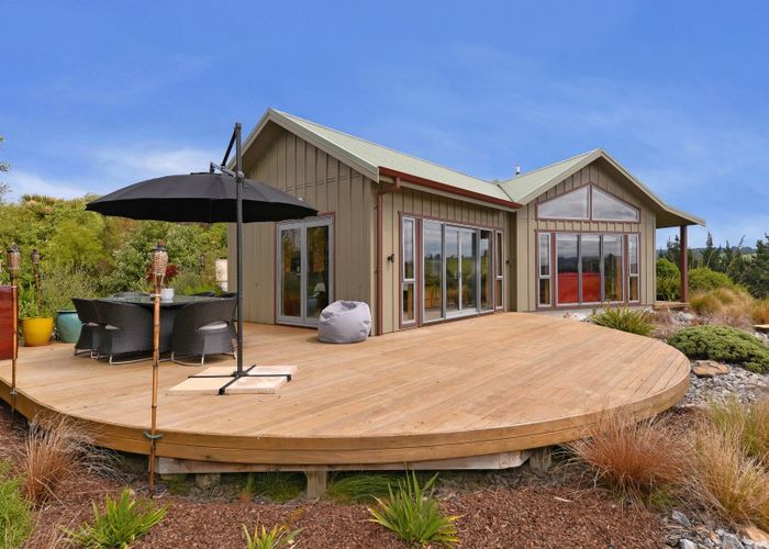  at 14 Totara View Road, Wakefield