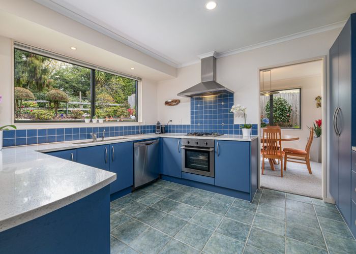  at 4 Chardonnay Rise, Henderson, Auckland