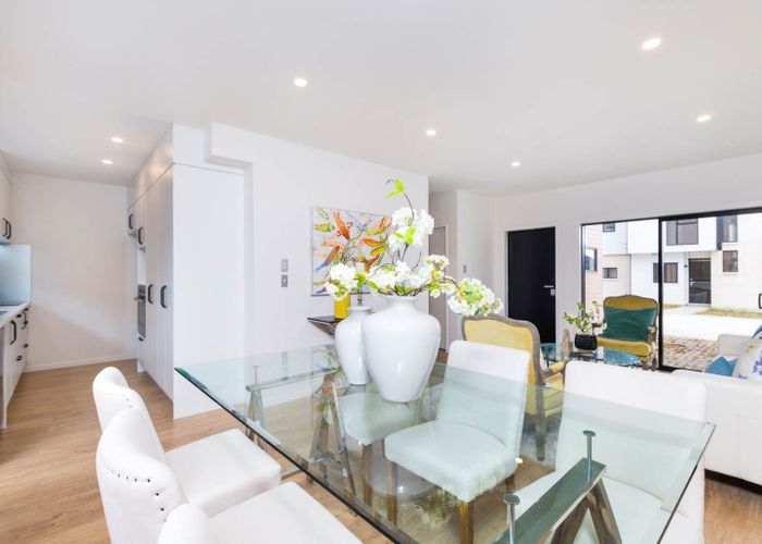  at 14 Korama Lane, New Lynn, Waitakere City, Auckland