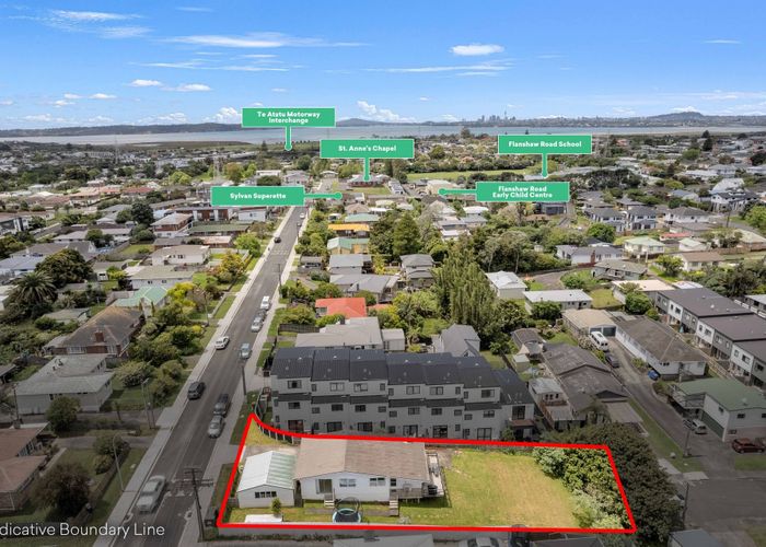  at 18a Sylvan Crescent, Te Atatu South, Waitakere City, Auckland