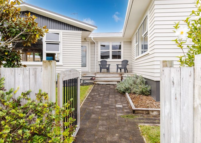  at 40 Southsea Crescent, Silverdale, Hamilton