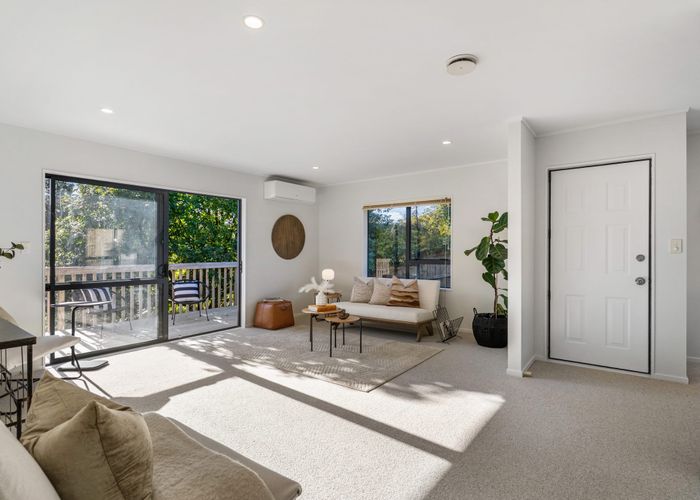  at 9 Davern Lane, New Lynn, Waitakere City, Auckland