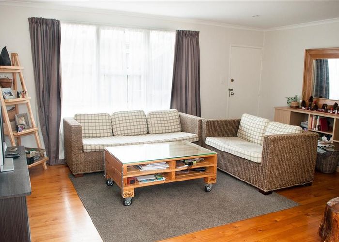  at 23 Longburn Road, Henderson, Waitakere City, Auckland