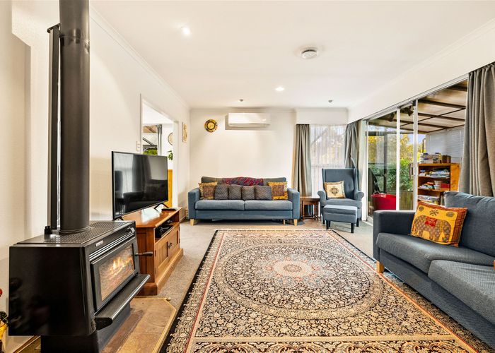  at 27 Allington Road, Massey, Auckland