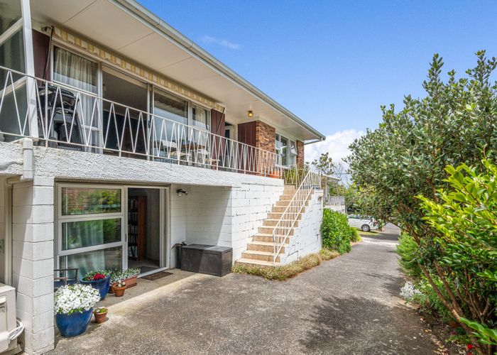  at 3/8 Rewa Road, Three Kings, Auckland
