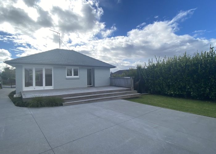  at 5 Brookfield Road, Te Atatu Peninsula, Waitakere City, Auckland