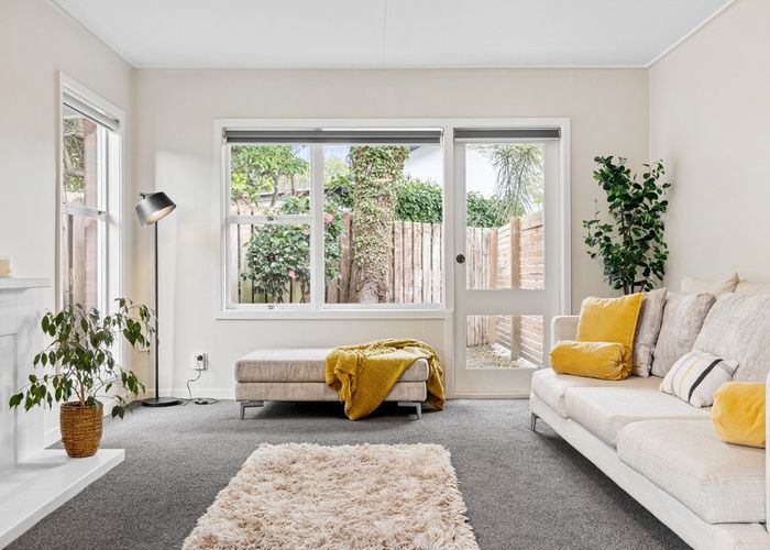  at 2/27 Tuirau Place, Ilam, Christchurch