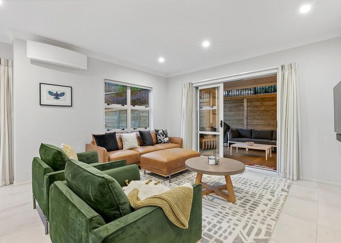  at 42 Matairangi Avenue, Totara Heights, Auckland