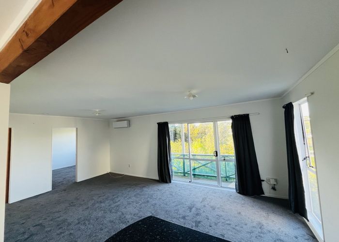  at 11a Thimble Lane, Whitby, Porirua, Wellington
