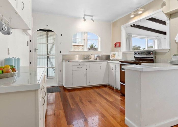  at 2 Garfield Road, Helensville, Rodney, Auckland