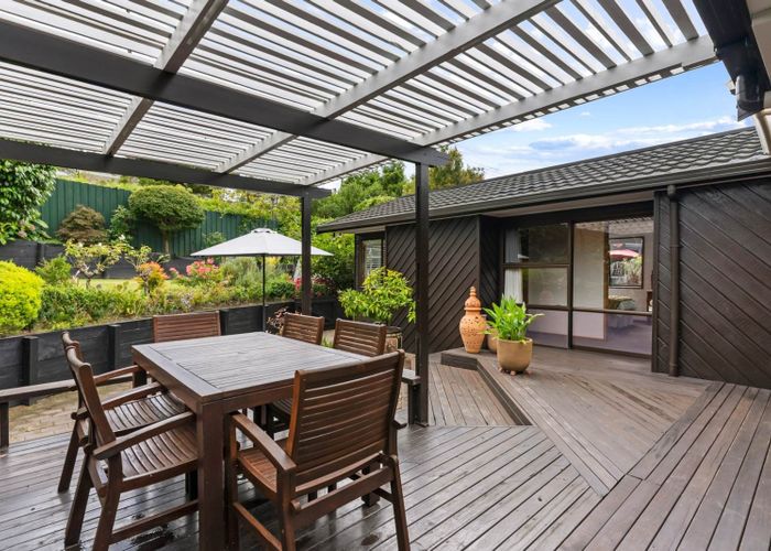  at 8 Jeanette Place, Mairangi Bay, North Shore City, Auckland