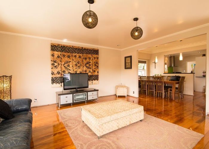  at 4 Tomo Street, New Lynn, Waitakere City, Auckland