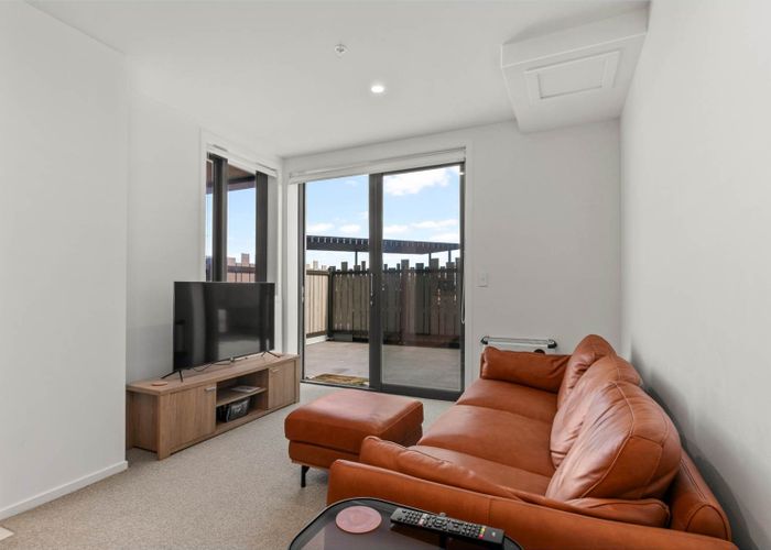  at 207/6 Waikumete Road, Glen Eden, Waitakere City, Auckland