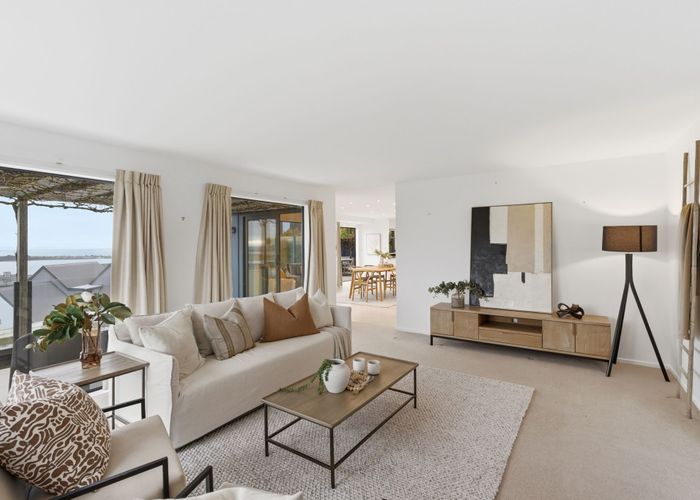  at 39 Santa Maria Avenue, Mount Pleasant, Christchurch City, Canterbury