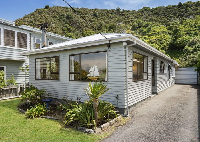  at 188 Breaker Bay Road, Breaker Bay, Wellington