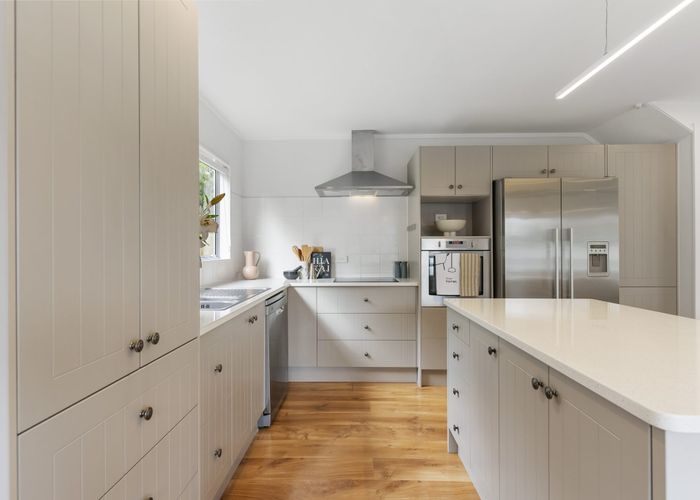  at 2/68 Matipo Road, Mairangi Bay, Auckland