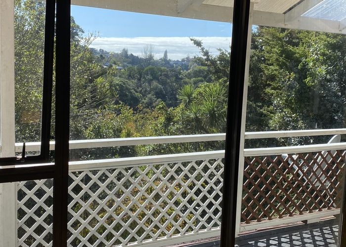  at 2/27 Onewa Road, Northcote, North Shore City, Auckland