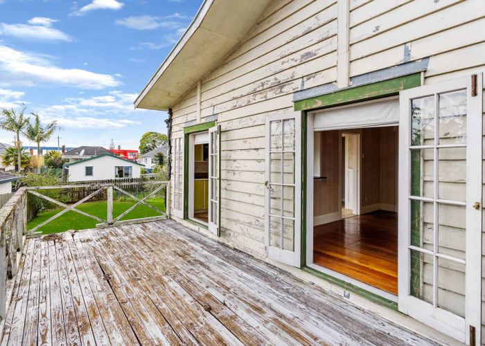  at 7 Amsterdam Place, Avondale, Auckland
