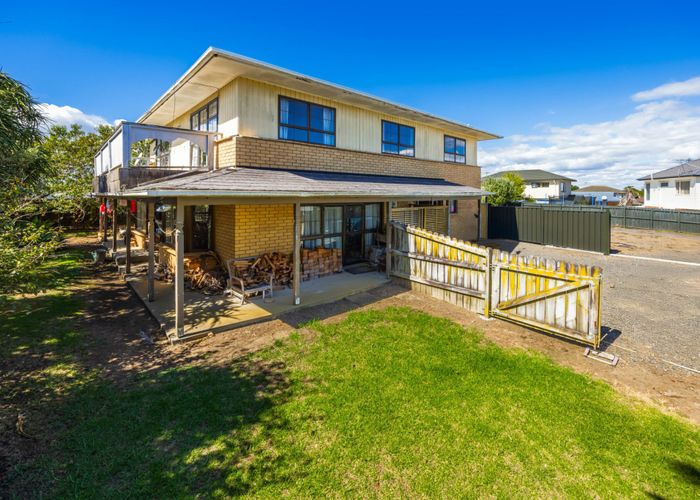  at 9 Samara Place, Clendon Park, Manukau City, Auckland