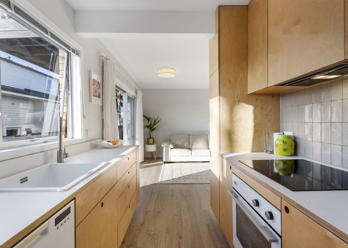  at 1/186 Garnet Road, Westmere, Auckland