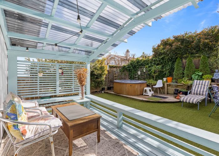  at 1/46 Ngataringa road, Devonport, North Shore City, Auckland