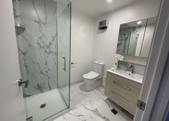  at 3/80 Awaroa Road, Sunnyvale, Auckland