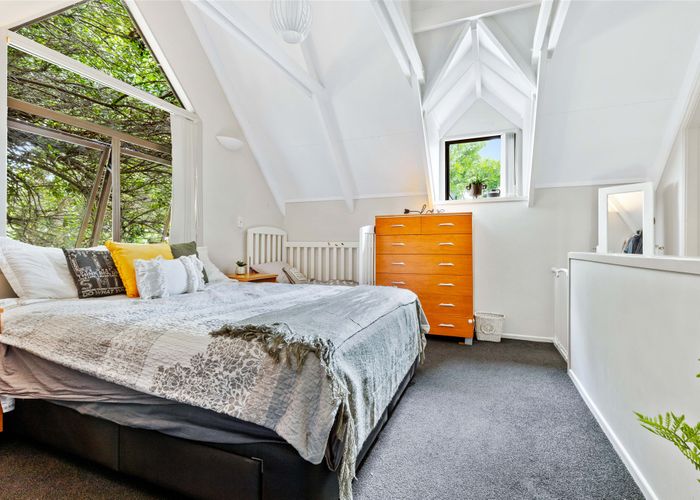  at 112 Beach Road, Te Atatu Peninsula, Auckland