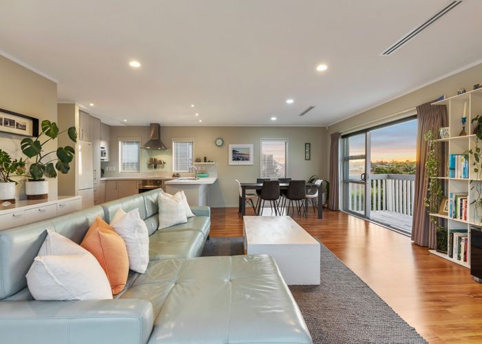  at 16C Sunnynook Road, Sunnynook, North Shore City, Auckland