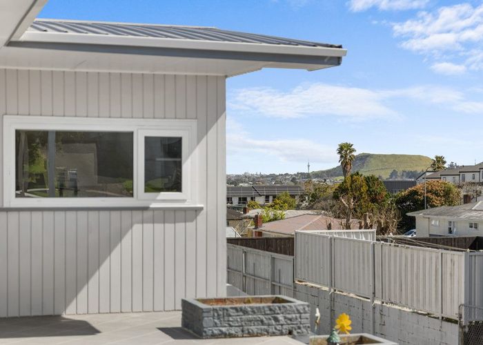  at 43 & 43a Grassways Avenue, Pakuranga Heights, Manukau City, Auckland