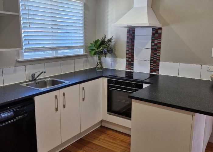  at 32 Doone Street, Lynmouth, New Plymouth, Taranaki