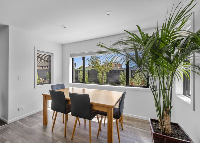  at 8A Avenue Road, Greenmeadows, Napier