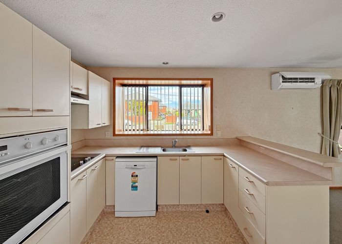  at 32 Bowen St, Upper Riccarton, Christchurch City, Canterbury