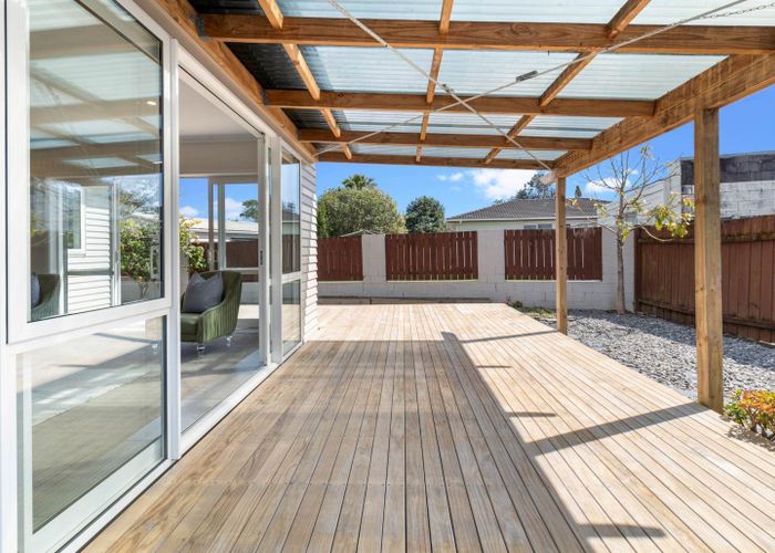  at 16a Darren Crescent, Half Moon Bay, Manukau City, Auckland